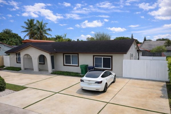 5114 SW 133rd Ct Dr #A Miami, FL 33175