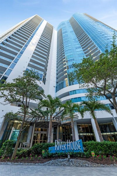 333 Las Olas Way #2505 Fort Lauderdale, FL 33301