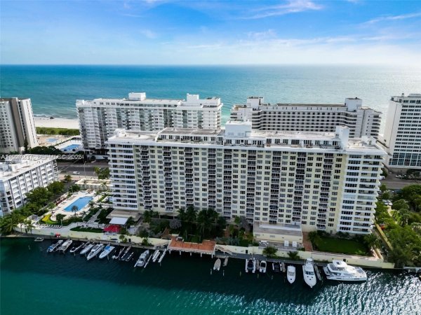 5600 Collins Ave #16N Miami Beach, FL 33140