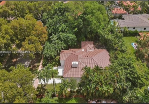 528 Sevilla Ave Coral Gables, FL 33134