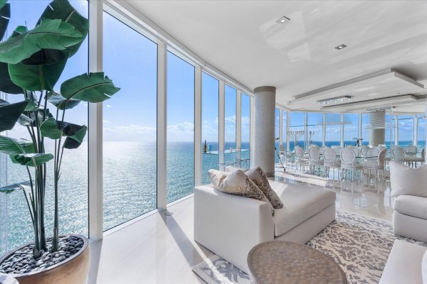 2711 S Ocean #3602 Hollywood, FL 33019
