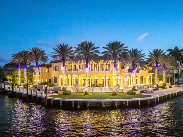 1 Isla Bahia Dr Fort Lauderdale, FL 33316