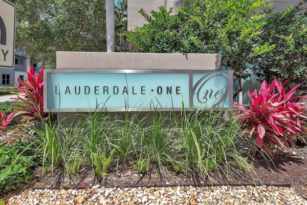 2421 NE 65th St #617 Fort Lauderdale, FL 33308