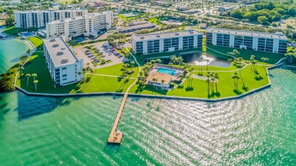 200 Intracoastal Pl #306 Tequesta, FL 33469
