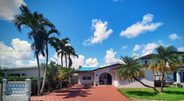 3124 SW 63rd Ave Miami, FL 33155 3124 SW 63rd Ave Miami, FL 33155