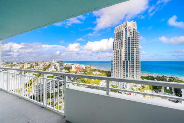 400 S Pointe Dr #2208 Miami Beach, FL 33139
