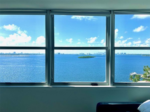 11930 N Bayshore Dr #1406 North Miami, FL 33181