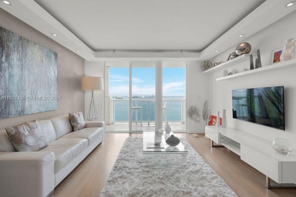 1625 Kennedy Cswy #1004D North Bay Village, FL 33141