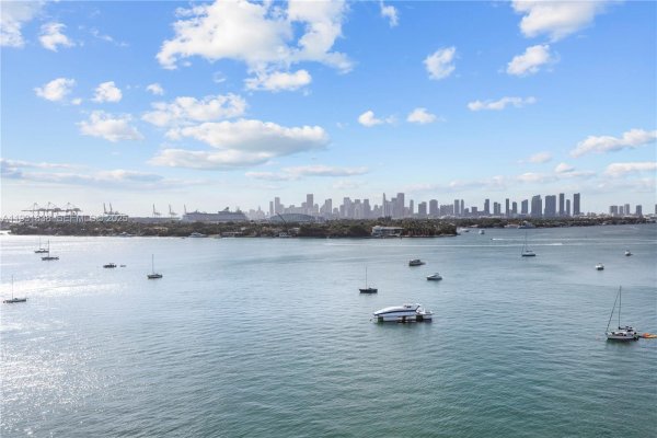 1100 West Ave #1014 Miami Beach, FL 33139