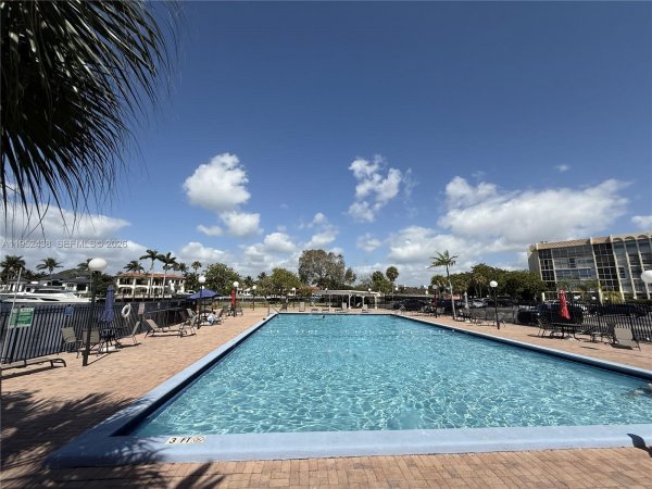 2101 Atlantic Shores Blvd #120 Hallandale Beach, FL 33009