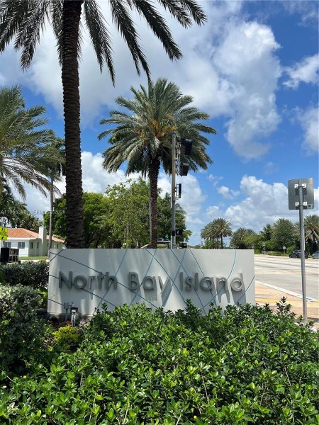 7601 Beachview Dr North Bay Village, FL 33141