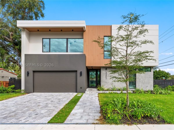 4401 SW 14th St Miami, FL 33134