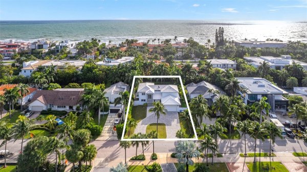 465 Golden Bch Dr Golden Beach, FL 33160