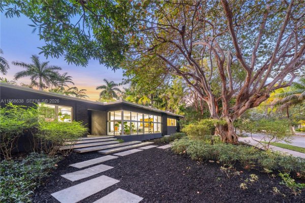 5600 N Bayshore Dr Miami, FL 33137