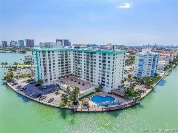 10350 W Bay Hbr Dr #7N Bay Harbor Islands, FL 33154