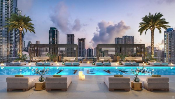 20 Ne 11st #3608 Miami, FL 33132