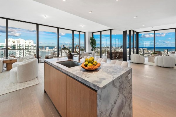 500 Alton Rd #2903 Miami Beach, FL 33139