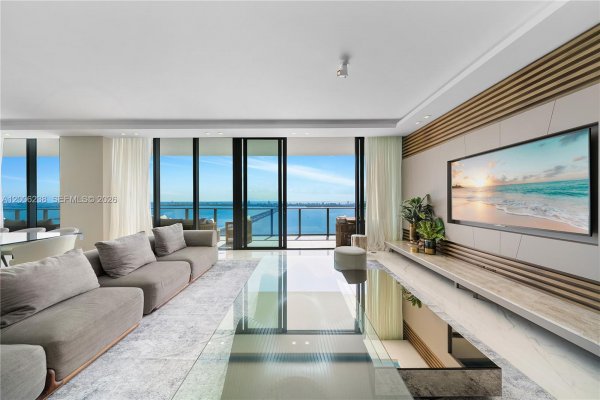 3131 NE 7th Ave #PH5202 Miami, FL 33137