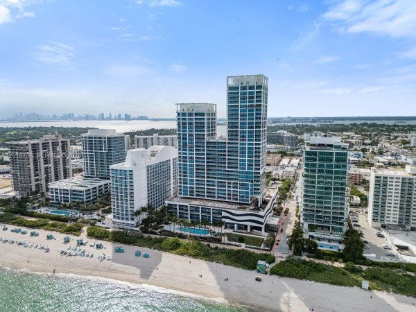 6899 Collins Ave #708 Miami Beach, FL 33141