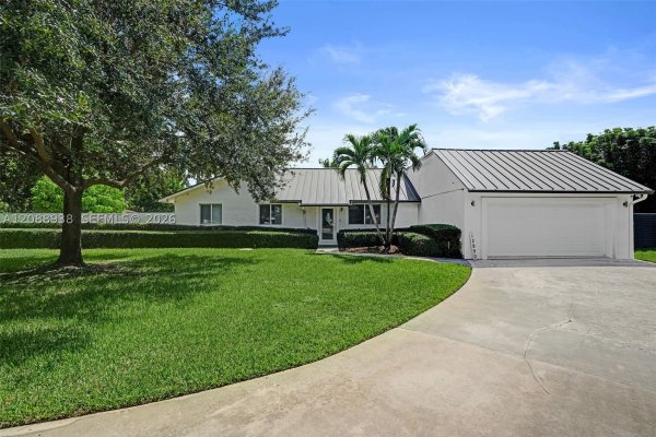 12990 SW 190th St Miami, FL 33177