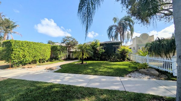 1626 Tyler Hollywood, FL 33020