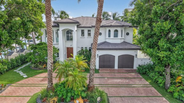 2614 Castilla Isle Fort Lauderdale, FL 33301
