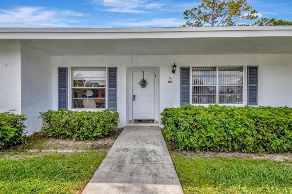 5200 Privet B #B Delray Beach, FL 33484
