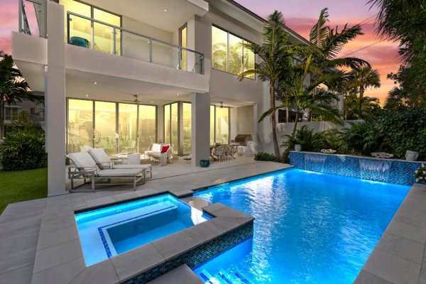 402 Ocean One Juno Beach, FL 33408