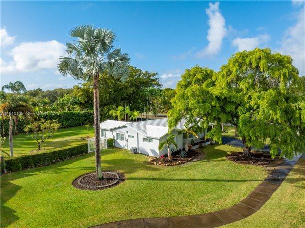 10320 SW 91st St Miami, FL 33176