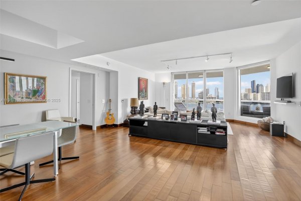 6000 Island Blvd #1208 Aventura, FL 33160