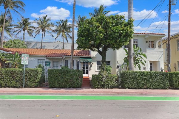 1605 Michigan Ave #929 Miami Beach, FL 33139