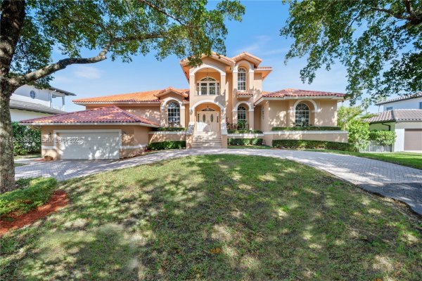 1511 Agua Ave Coral Gables, FL 33156