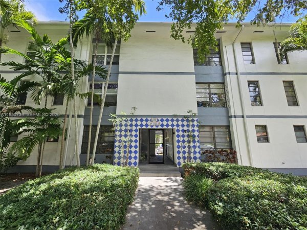 235 Antilla Ave #4 Coral Gables, FL 33134