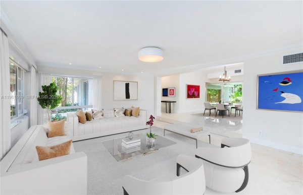 310 Harbor Ct Key Biscayne, FL 33149