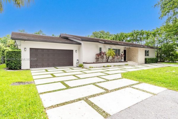 75 S Prospect Dr #75 Coral Gables, FL 33133