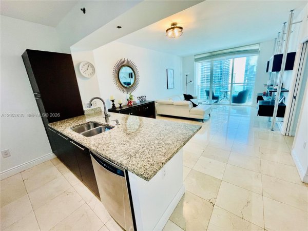 950 Brickell Bay Dr #3703 Miami, FL 33131