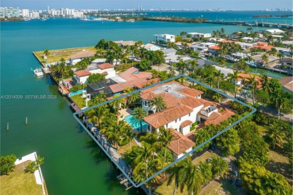 1201 NE 83rd St Miami, FL 33138