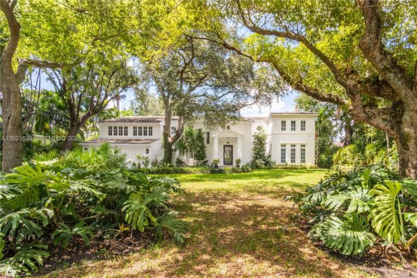 1257 Mariola Ct Coral Gables, FL 33134
