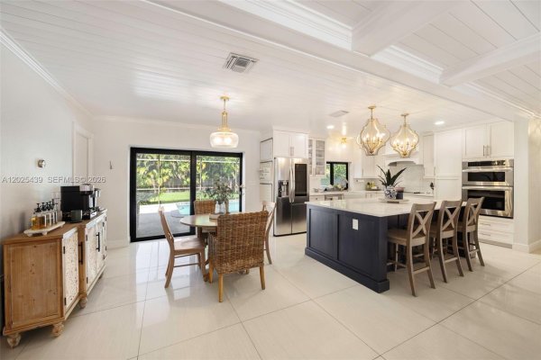 14700 Sailfish Dr Coral Gables, FL 33158