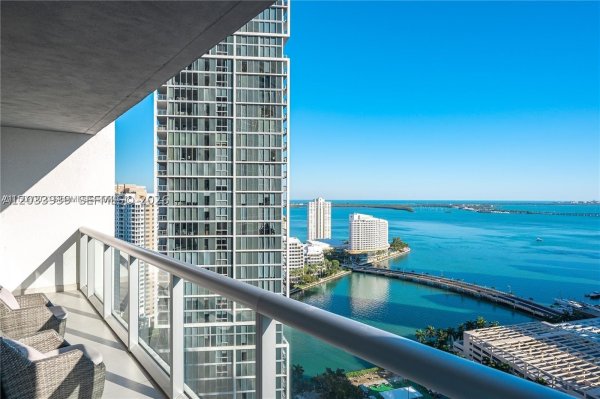 485 Brickell Ave #3109 Miami, FL 33131