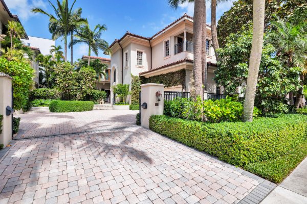 349 Chilean Palm Beach, FL 33480