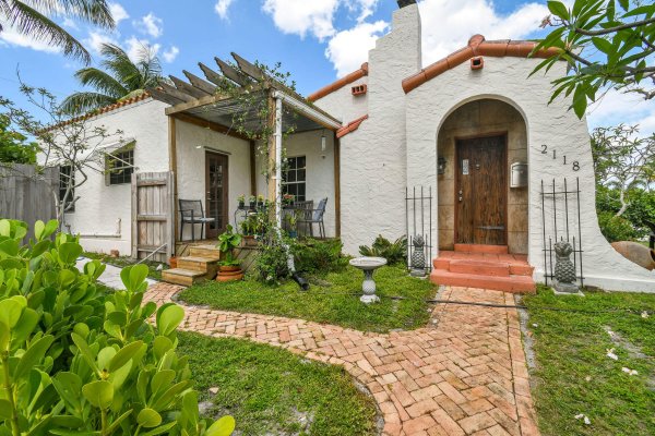 2118 Florida West Palm Beach, FL 33401