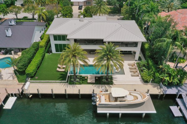 2718 NE 17th Fort Lauderdale, FL 33305