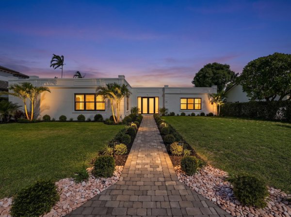 1210 Bimini Ln Singer Island, FL 33404