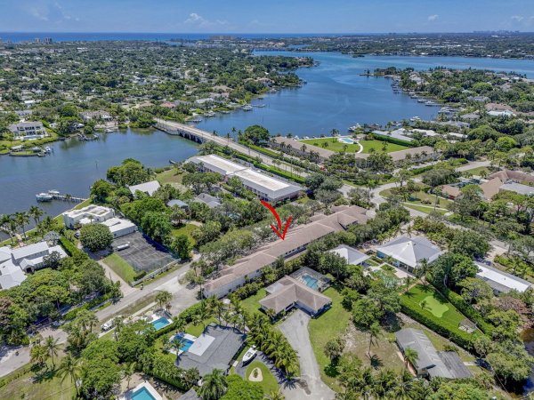 479 Tequesta Dr #7 Tequesta, FL 33469
