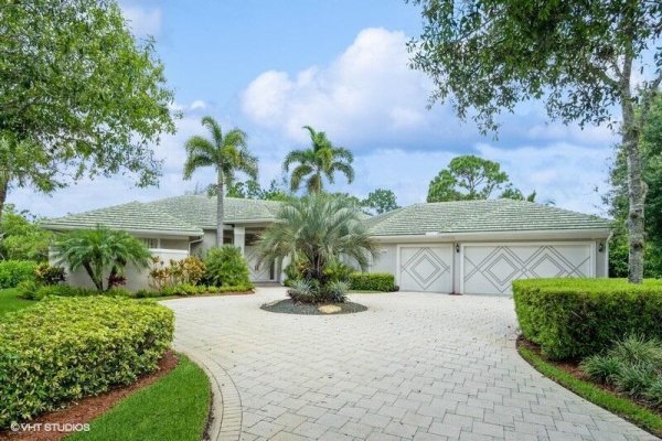 18798 SE Old Trl Dr Jupiter, FL 33478