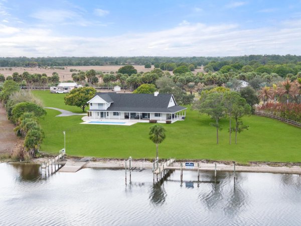 10125 SW Green Rdg #Lane Palm City, FL 34990