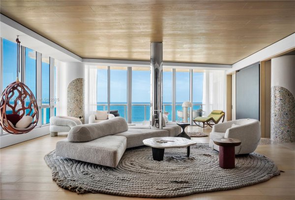100 S Pointe Dr #2608/2609 Miami Beach, FL 33139 100 S Pointe Dr #2608/2609 Miami Beach, FL 33139