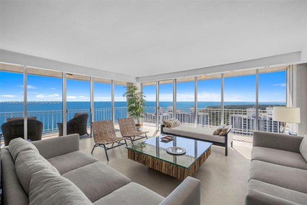 881 Ocean Dr #20A Key Biscayne, FL 33149