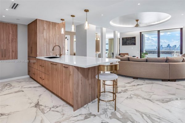 9 Island Ave #2104 Miami Beach, FL 33139